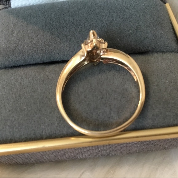 14k Yellow Gold Marquise Diamond Ring - Picture 7 of 16